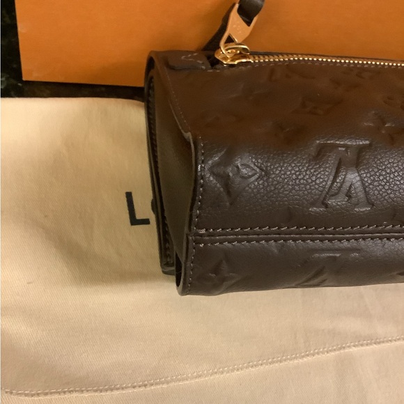 Louis Vuitton Empreinte Petillante Clutch with dustbag and box included EUC - Picture 10 of 11